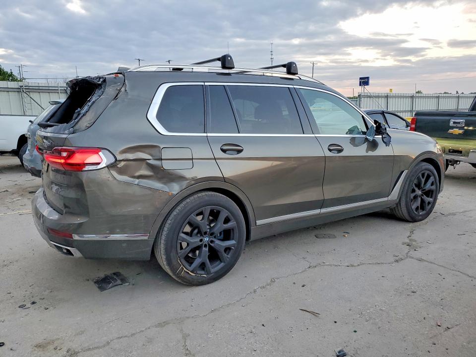 Photo 3 from auction – 2020 BMW X7 with VIN 5UXCW2C09L9B05317