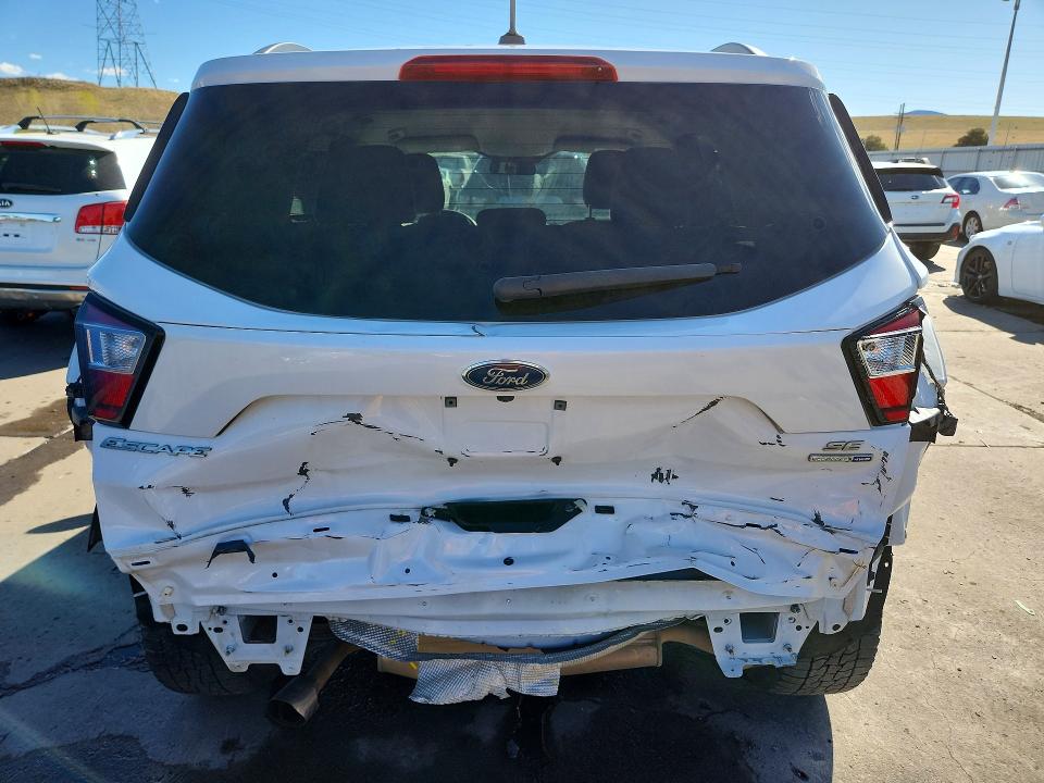 Photo 6 from auction – 2018 FORD ESCAPE with VIN 1FMCU9G9XJUC63452