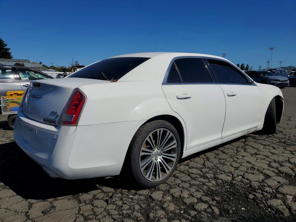 Photo 3 from auction – 2012 CHRYSLER 300 with VIN 2C3CCABG7CH186130