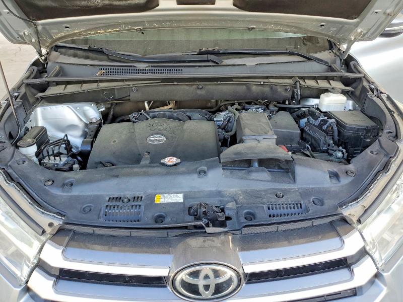 Foto 11 de la subasta – 2019 TOYOTA HIGHLANDER con VIN 5TDZZRFH1KS347643