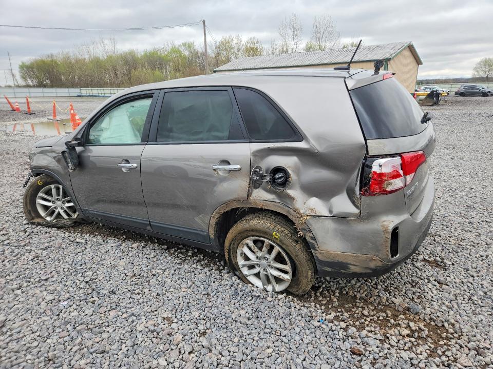 Photo 2 from auction – 2015 KIA SORENTO with VIN 5XYKT3A6XFG565394