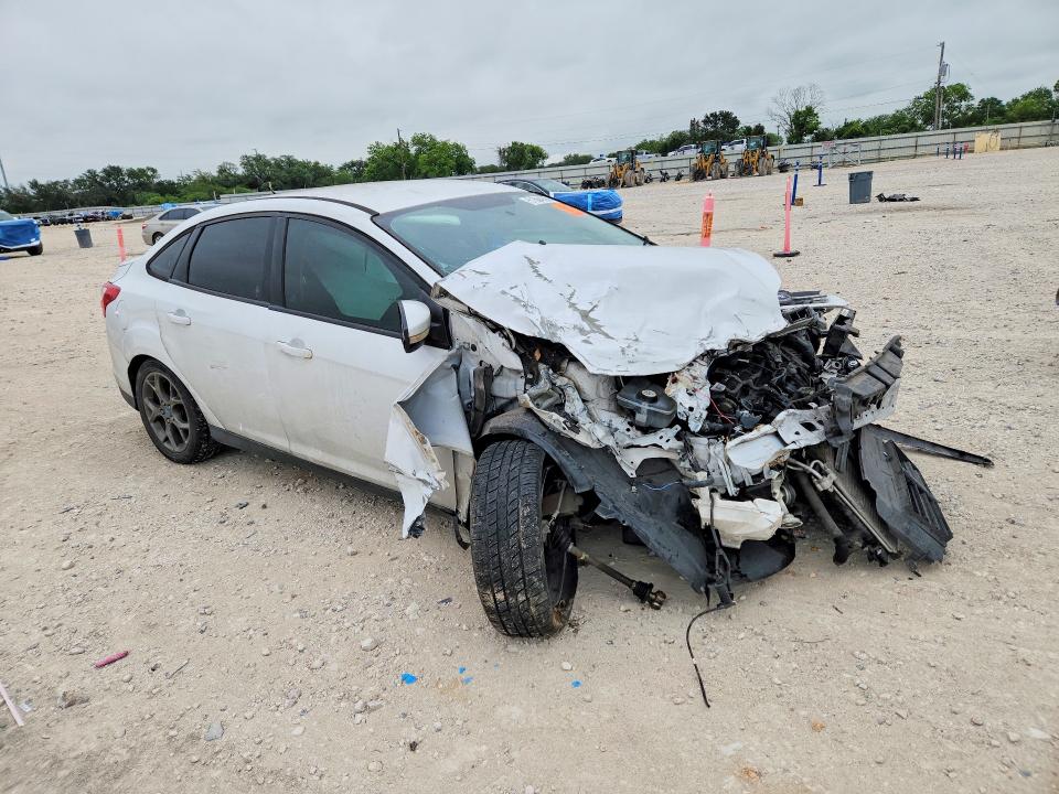 Photo 4 from auction – 2013 FORD FOCUS SE with VIN 1FADP3F28DL279022