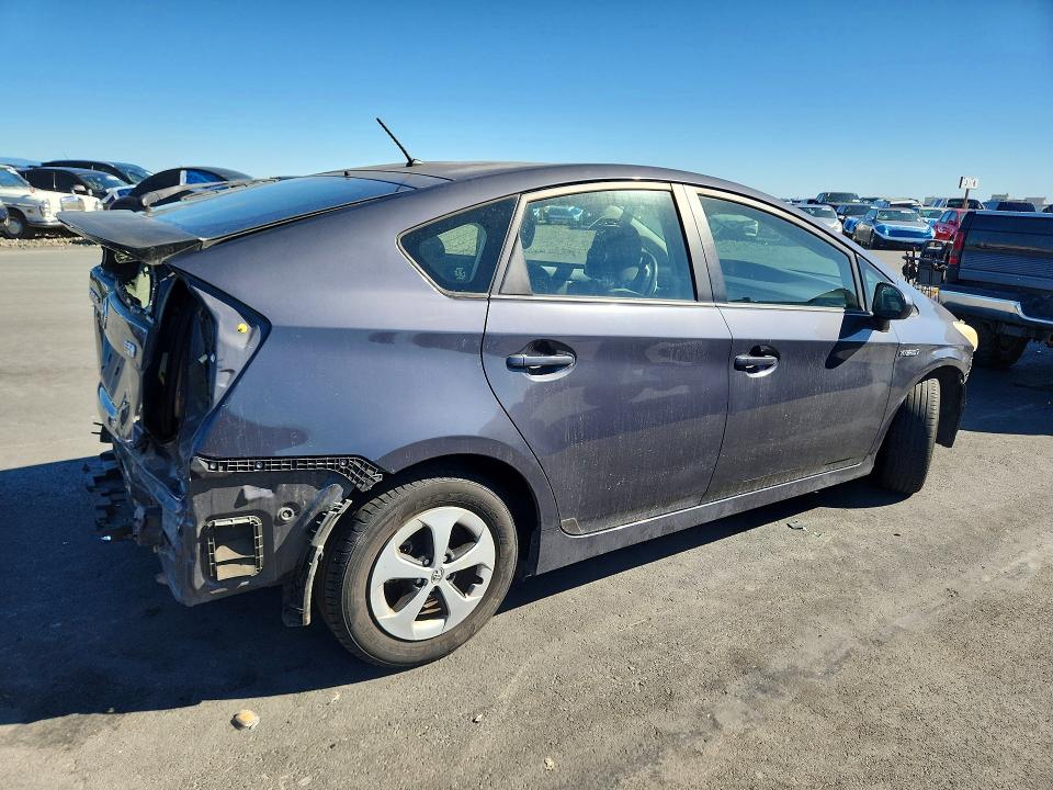 Photo 3 from auction – 2013 TOYOTA PRIUS with VIN JTDKN3DU7D5652681
