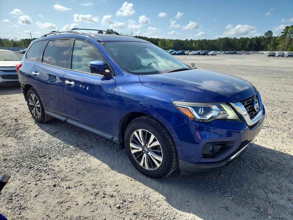 Photo 4 from auction – 2017 NISSAN PATHFINDER with VIN 5N1DR2MN1HC675855