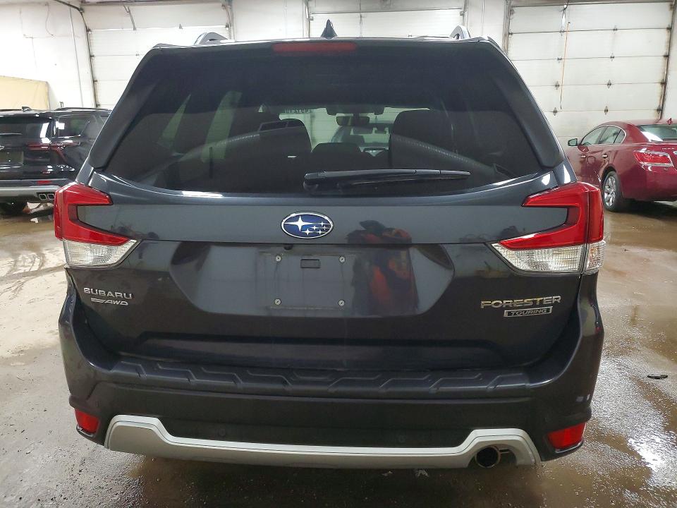 Photo 6 from auction – 2019 SUBARU FORESTER with VIN JF2SKAWC1KH548041