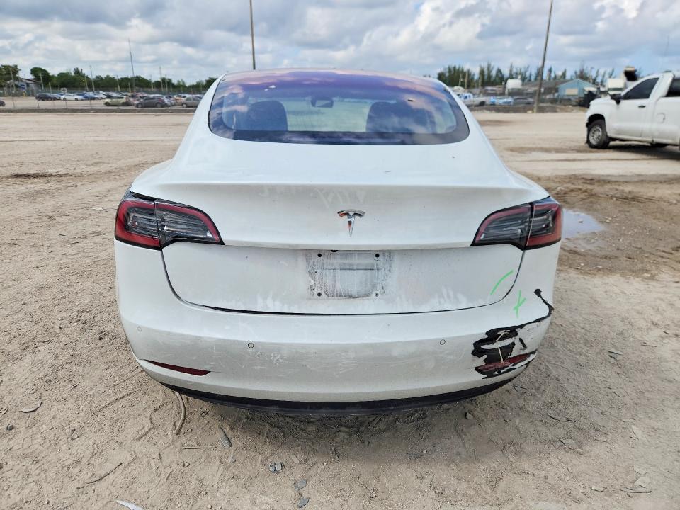 Photo 6 from auction – 2018 TESLA MODEL 3 with VIN 5YJ3E1EA4JF019658