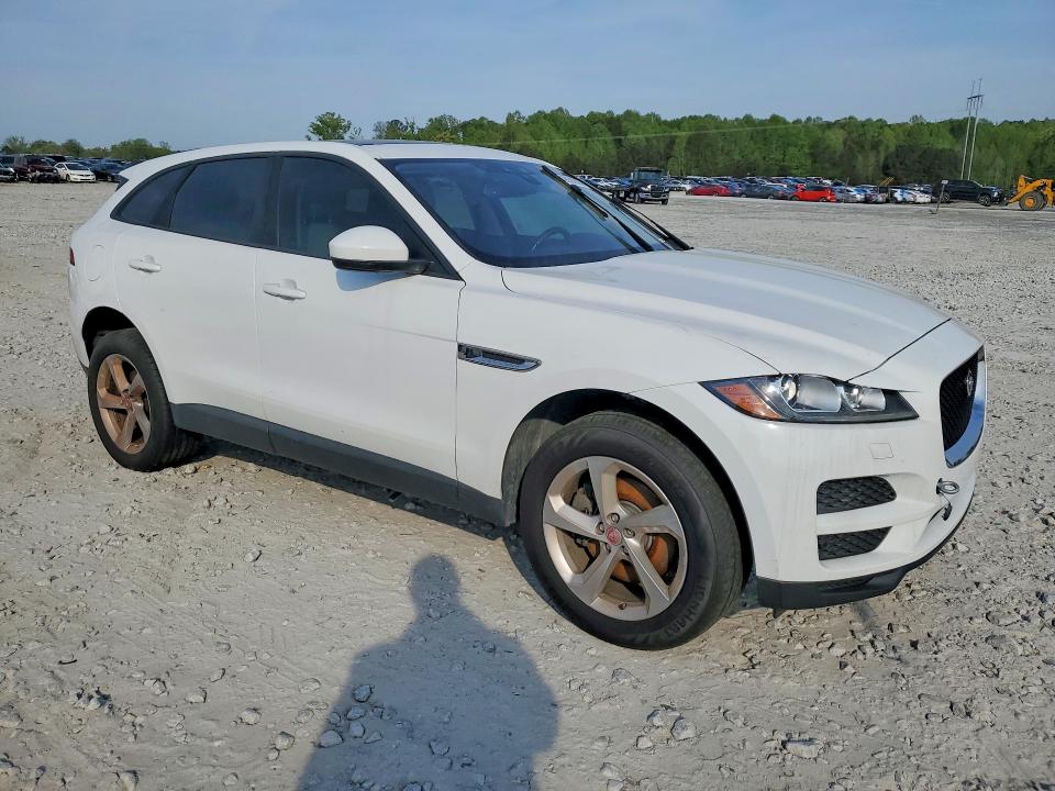 Photo 4 from auction – 2017 JAGUAR F-PACE with VIN SADCJ2BV7HA893129
