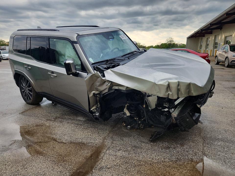 Photo 4 from auction – 2026 LEXUS GX 550 with VIN JTJVBCDX5T5071692