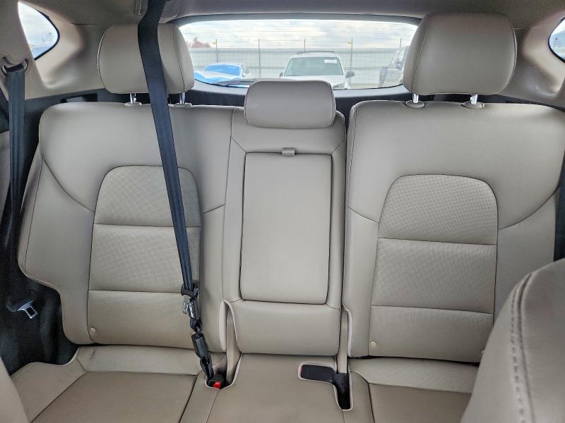 Photo 10 from auction – 2018 HYUNDAI TUCSON with VIN KM8J3CA41JU694010