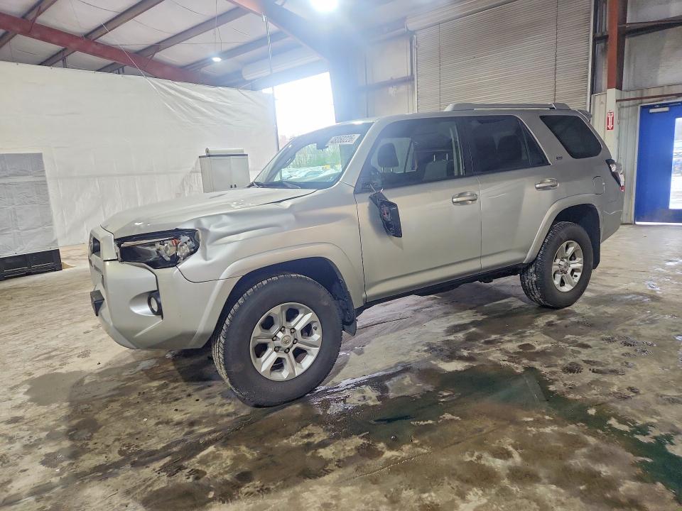 Zdjęcie 1 z aukcji – 2014 TOYOTA 4RUNNER z VIN JTEBU5JR3E5176070