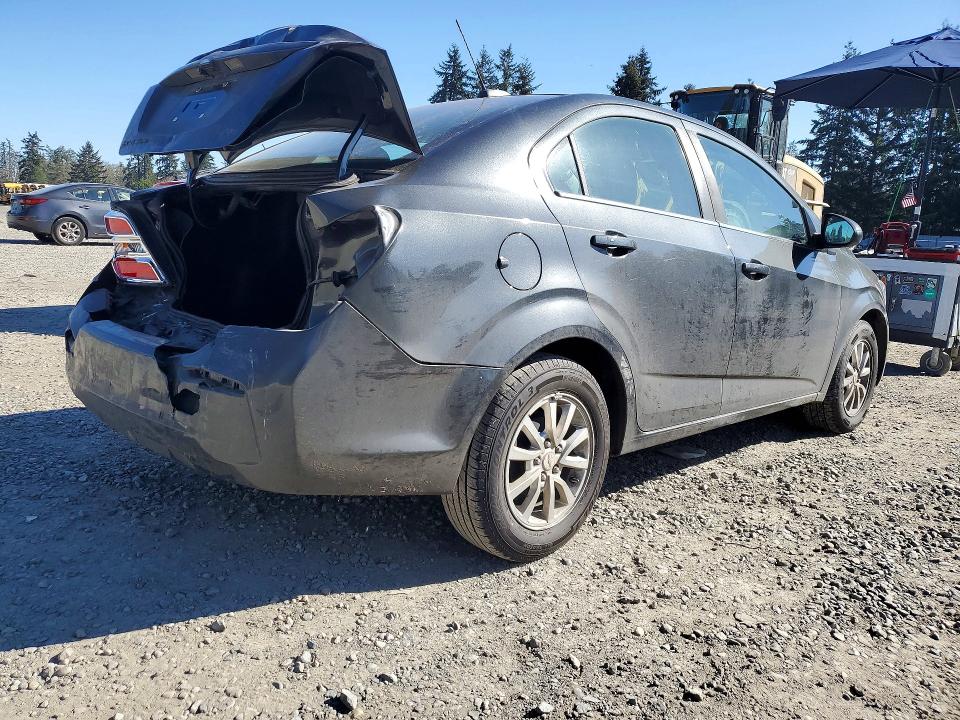Photo 3 from auction – 2018 CHEVROLET SONIC with VIN 1G1JD5SB1J4140775