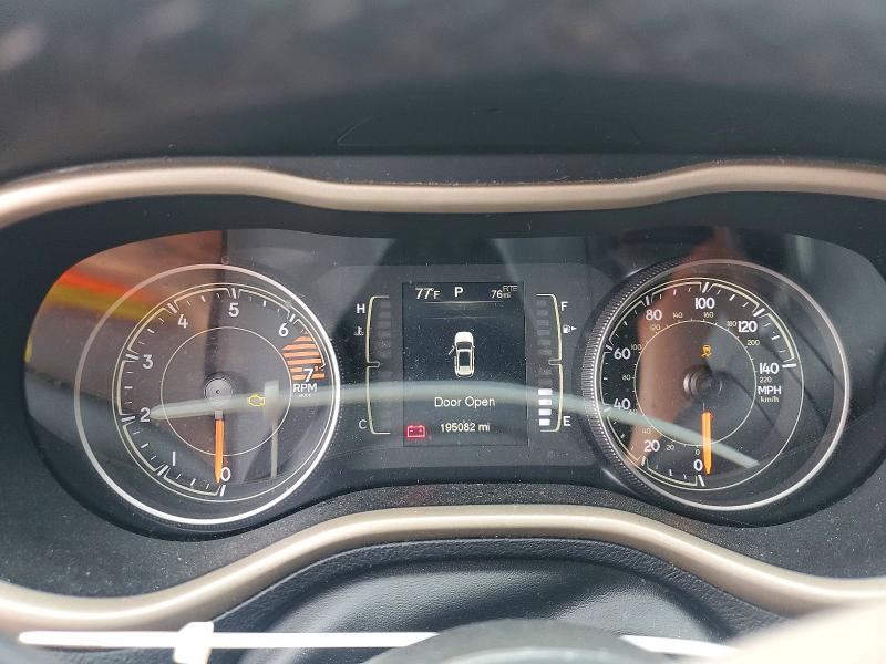 Foto 9 de la subasta – 2018 JEEP CHEROKEE con VIN 1C4PJLCB4JD518844