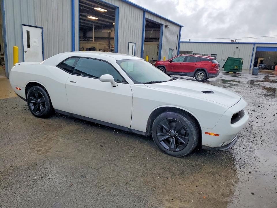Photo 4 from auction – 2017 DODGE CHALLENGER with VIN 2C3CDZAG8HH598304