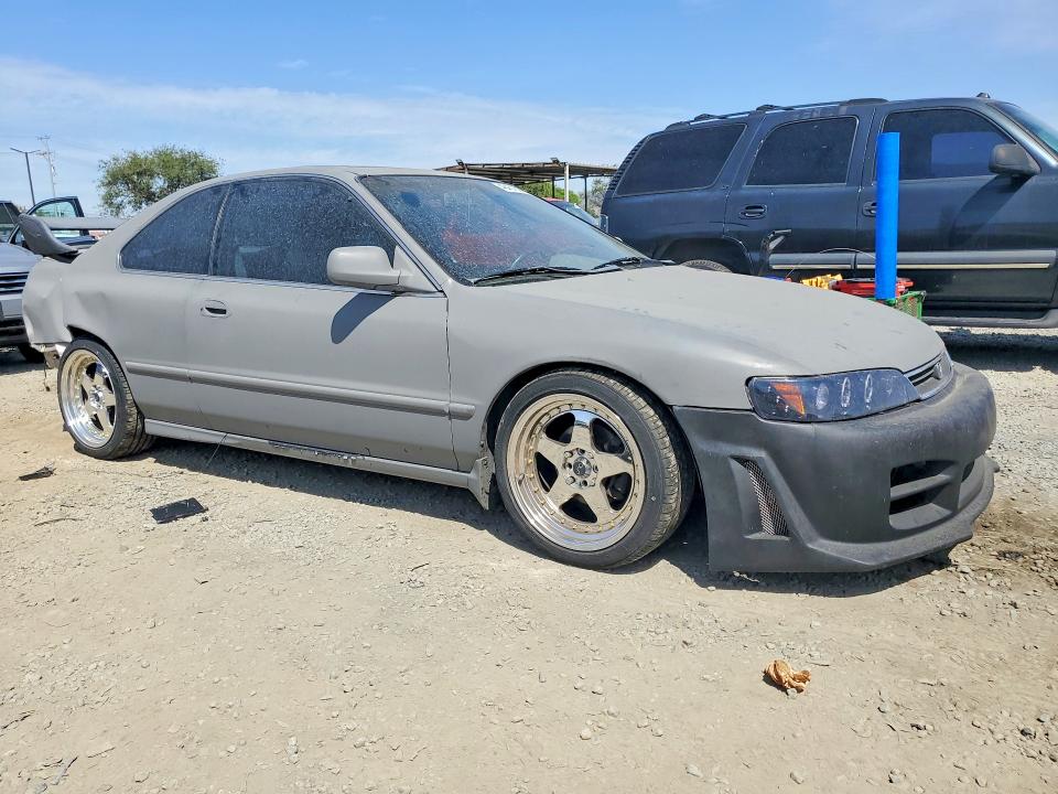 Photo 4 from auction – 1997 HONDA ACCORD with VIN 1HGCD7262VA036304