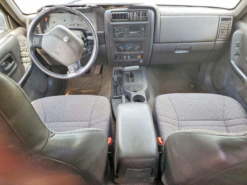 Photo 8 from auction – 2001 JEEP CHEROKEE with VIN 1J4FF48S21L610434