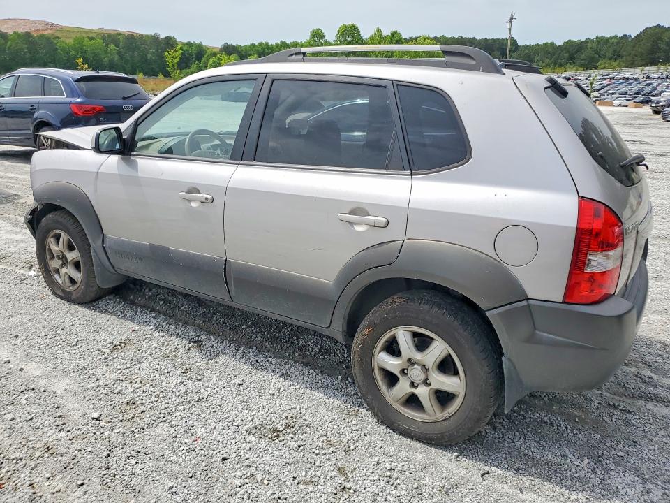 Photo 2 from auction – 2005 HYUNDAI TUCSON with VIN KM8JN12D85U042021