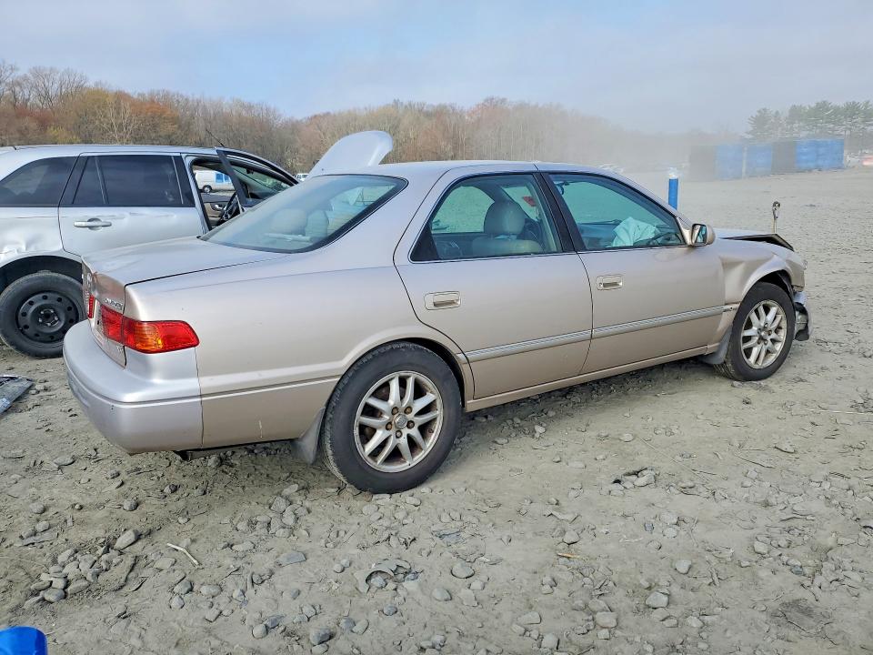 Photo 3 from auction – 2001 TOYOTA CAMRY with VIN 4T1BF28K41U971310