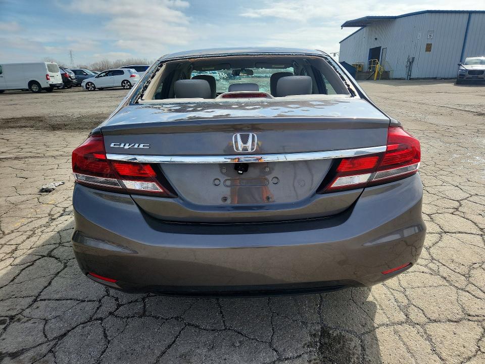 Foto 6 de la subasta – 2014 HONDA CIVIC con VIN 2HGFB2F58EH533690