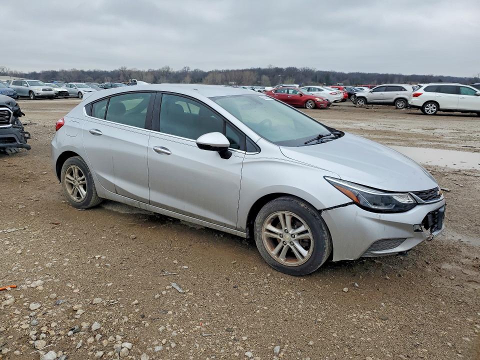 Photo 4 from auction – 2018 CHEVROLET CRUZE with VIN 3G1BE6SM9JS638344