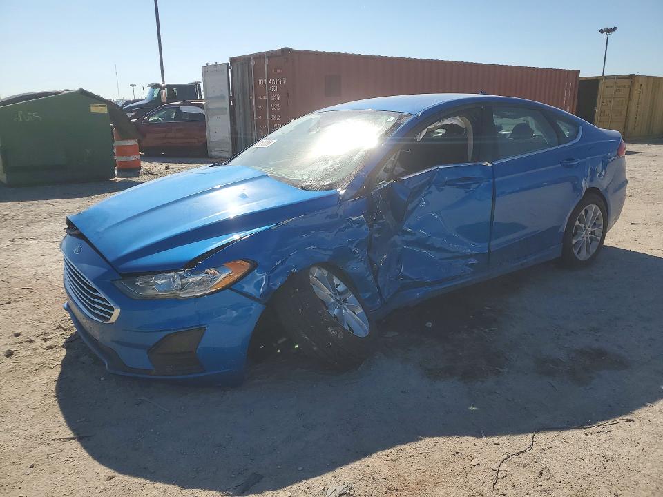 FORD FUSION 2019 with VIN 3FA6P0LU7KR185015 - Photo from auction