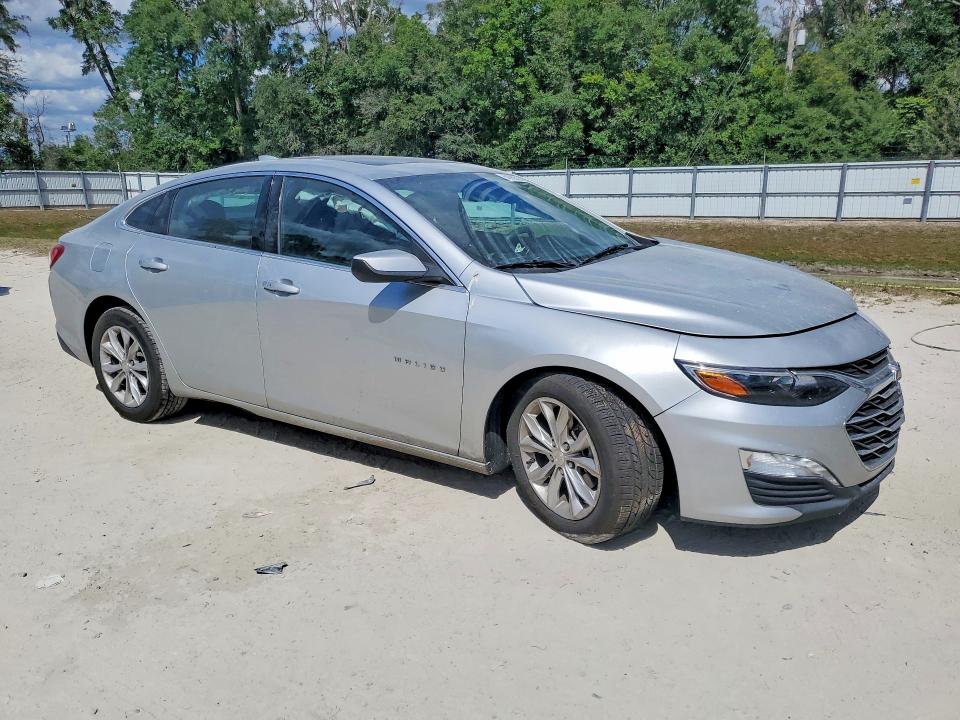 Photo 4 from auction – 2021 CHEVROLET MALIBU with VIN 1G1ZD5ST0MF063272