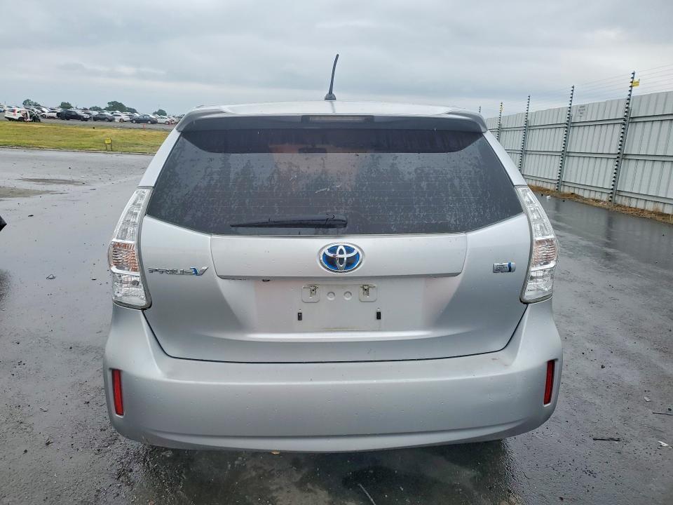 Photo 6 from auction – 2014 TOYOTA PRIUS V with VIN JTDZN3EU8E3336040
