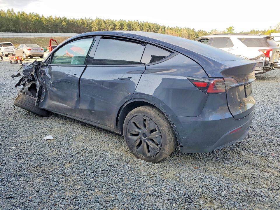Photo 2 from auction – 2025 TESLA MODEL Y with VIN 7SAYGDED1SA365440