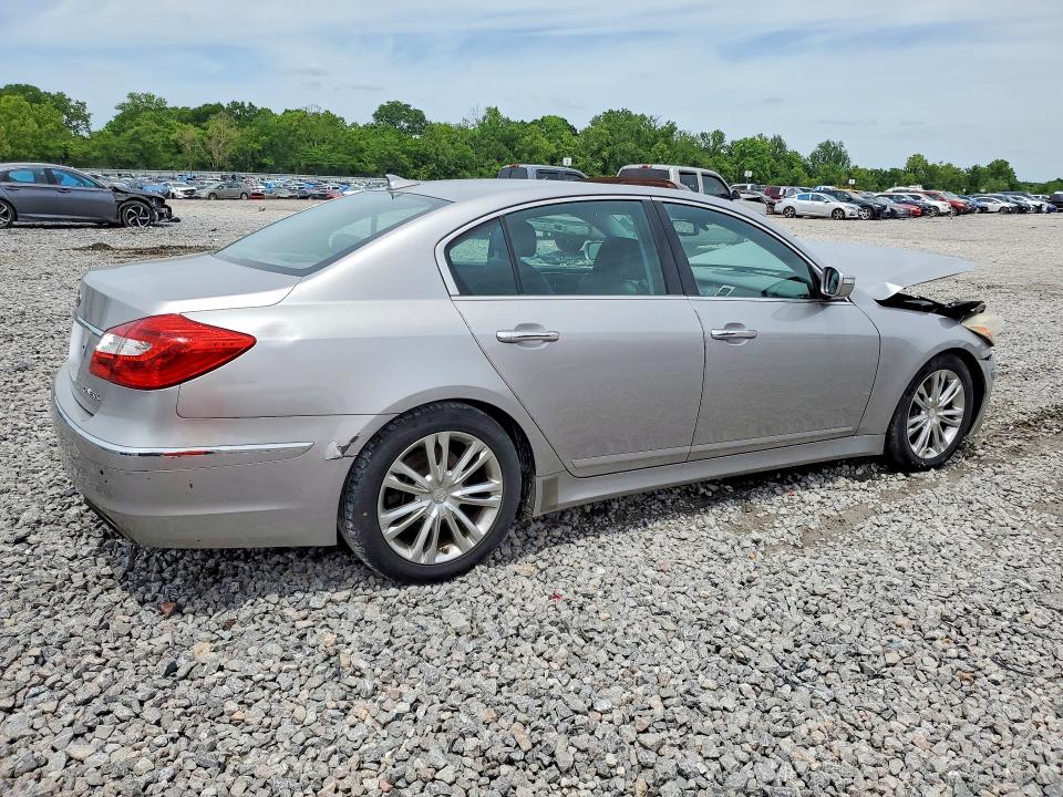 Photo 3 from auction – 2013 HYUNDAI GENESIS with VIN KMHGC4DD2DU224746