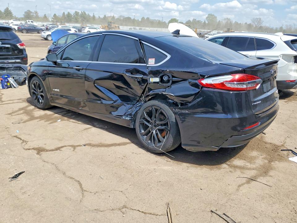 Photo 2 from auction – 2019 FORD FUSION with VIN 3FA6P0RU9KR235968