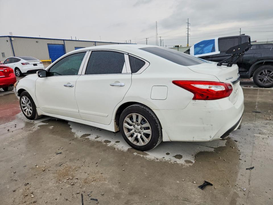 Photo 2 from auction – 2018 NISSAN ALTIMA with VIN 1N4AL3AP8JC229895