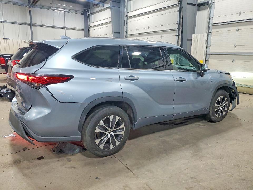 Photo 3 from auction – 2021 TOYOTA HIGHLANDER with VIN 5TDGZRAH5MS080881