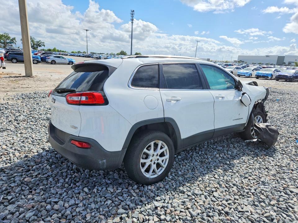 Photo 3 from auction – 2015 JEEP CHEROKEE with VIN 1C4PJLCB0FW627653