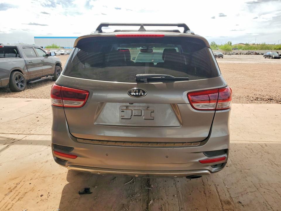 Photo 6 from auction – 2016 KIA SORENTO with VIN 5XYPK4A55GG002017