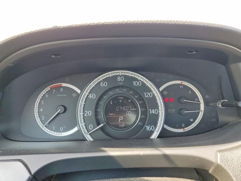 Photo 9 from auction – 2014 HONDA ACCORD with VIN 1HGCR2F32EA137623