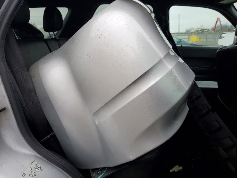 Photo 11 from auction – 2011 FORD ESCAPE with VIN 1FMCU0E70BKB17717