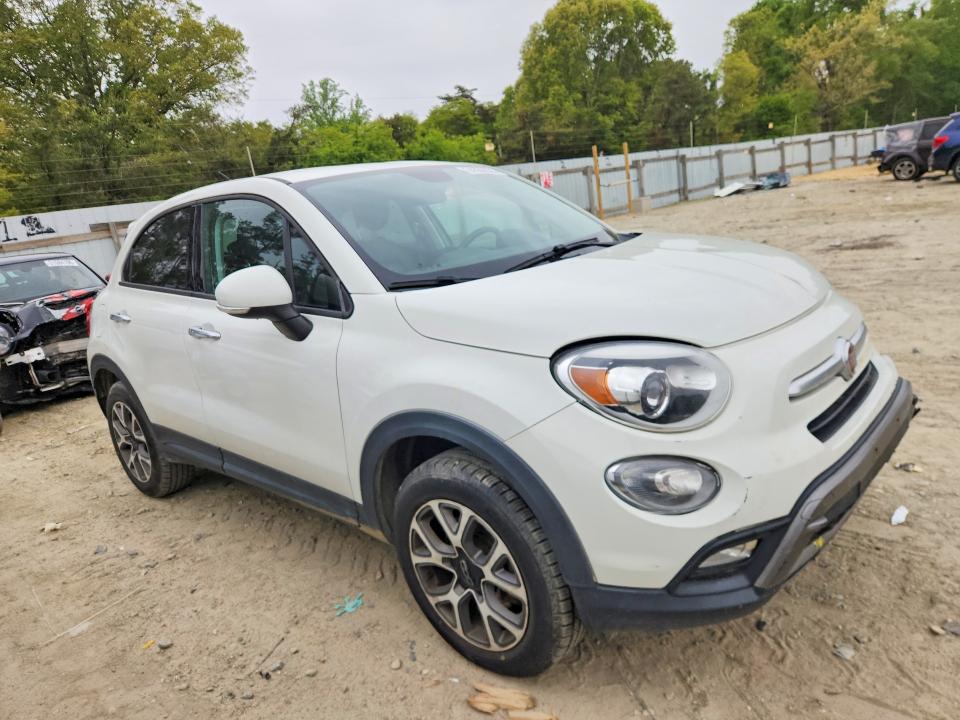 Photo 4 from auction – 2016 FIAT 500X with VIN ZFBCFYCT0GP382471