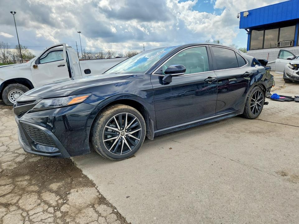 TOYOTA CAMRY 2023 with VIN 4T1G11BK9PU104016 - Photo from auction