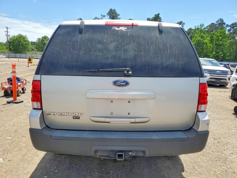 Photo 6 from auction – 2005 FORD EXPEDITION with VIN 1FMPU16575LA81740