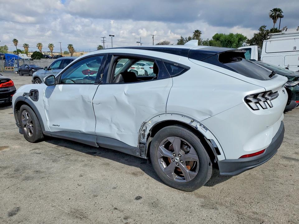 Photo 2 from auction – 2022 FORD MUSTANG MACH-E with VIN 3FMTK1RM8NMA44346