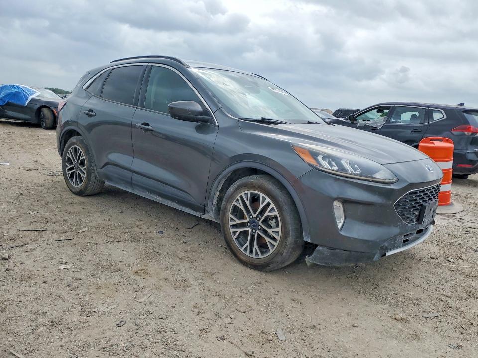 Photo 4 from auction – 2020 FORD ESCAPE with VIN 1FMCU0H63LUB19857