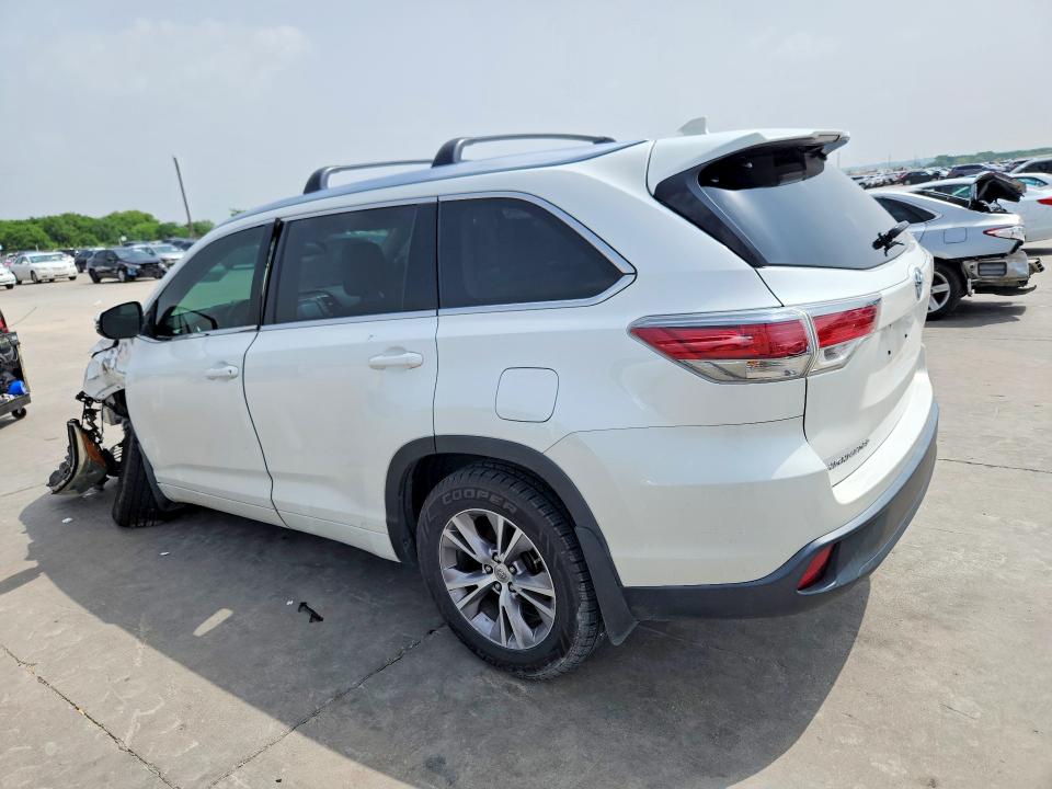 Photo 2 from auction – 2015 TOYOTA HIGHLANDER with VIN 5TDKKRFH9FS068016