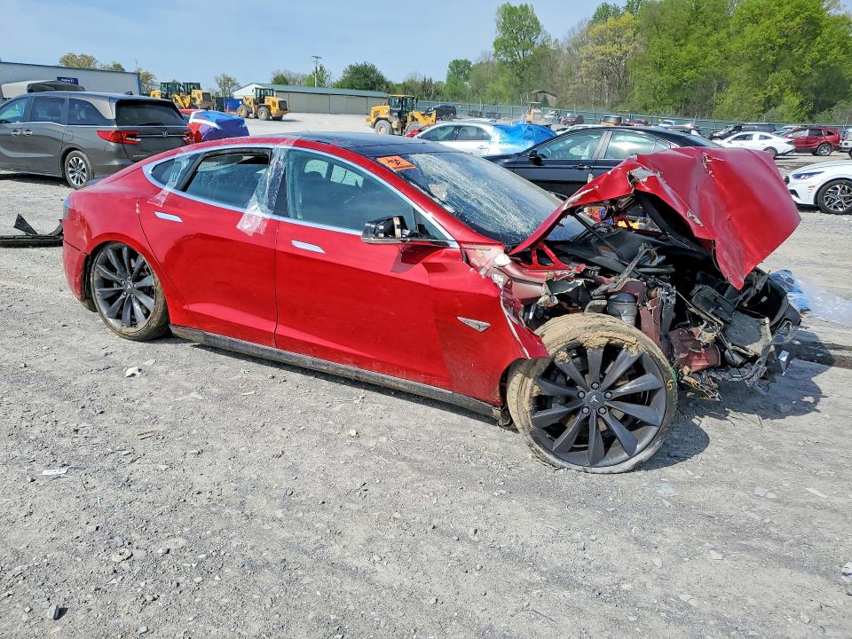 Photo 4 from auction – 2013 TESLA MODEL S with VIN 5YJSA1DP2DFP09216