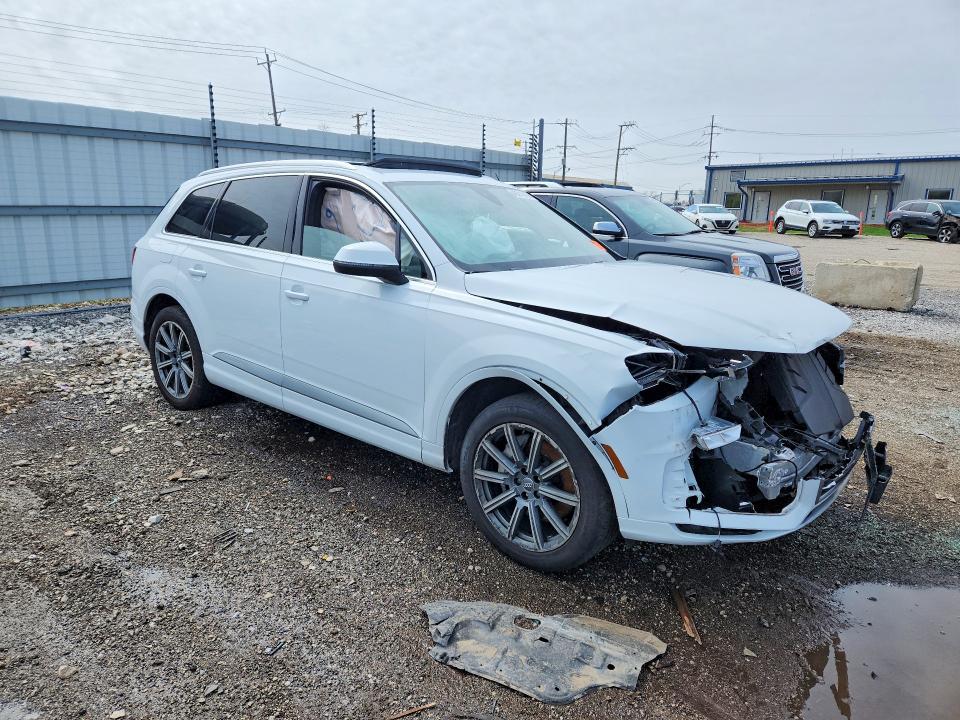 Фото 4 с аукциона – 2017 AUDI Q7 с VIN WA1LAAF7XHD058359