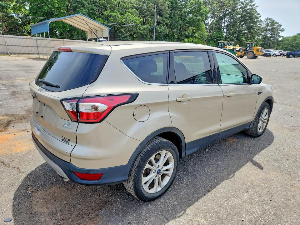 Photo 3 from auction – 2017 FORD ESCAPE with VIN 1FMCU0GD8HUE06683