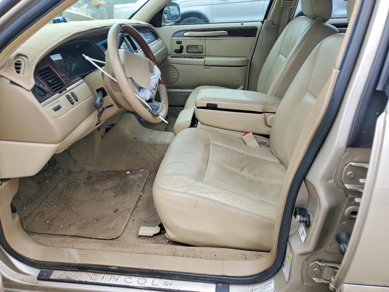 Photo 7 from auction – 2008 LINCOLN TOWN CAR with VIN 2LNHM82W18X652268
