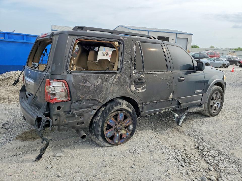 Photo 3 from auction – 2007 FORD EXPEDITION with VIN 1FMFU16597LA61858