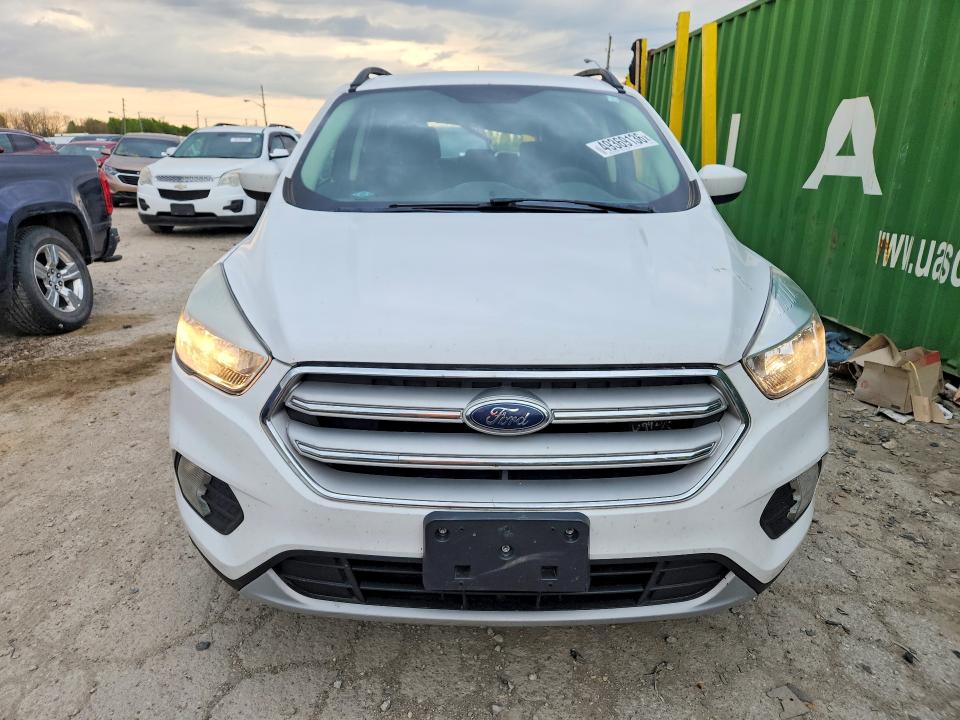 Photo 5 from auction – 2018 FORD ESCAPE with VIN 1FMCU9G97JUC41537