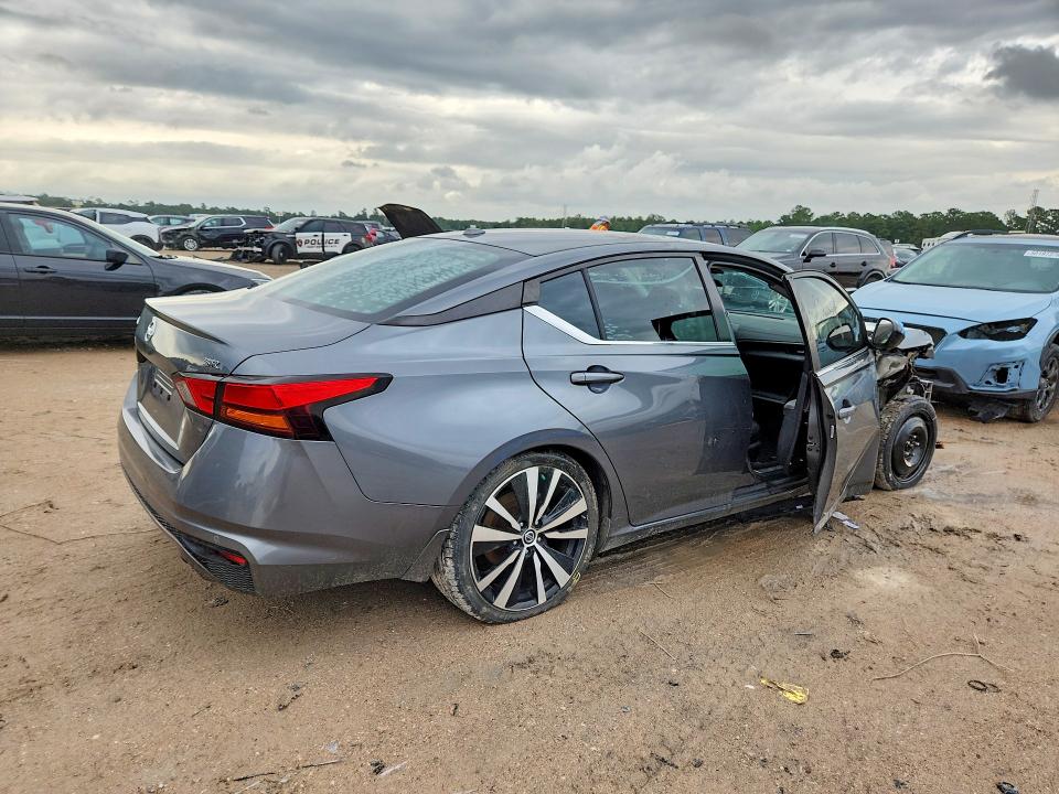 Photo 3 from auction – 2020 NISSAN ALTIMA with VIN 1N4BL4CV4LN314553