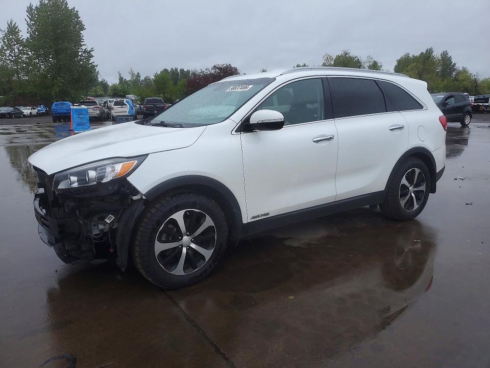 KIA SORENTO 2016 with VIN 5XYPHDA52GG110478 - Photo from auction