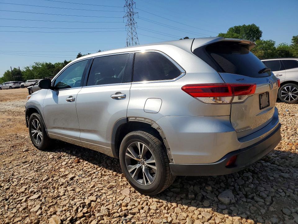 Photo 2 from auction – 2017 TOYOTA HIGHLANDER with VIN 5TDZARFHXHS027155